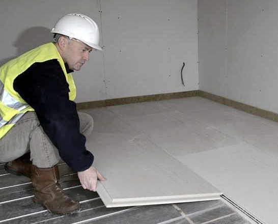 Бюджетные способы выравнивания пола в квартире