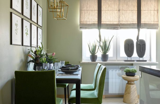 Как оформить маленькое окно на кухне