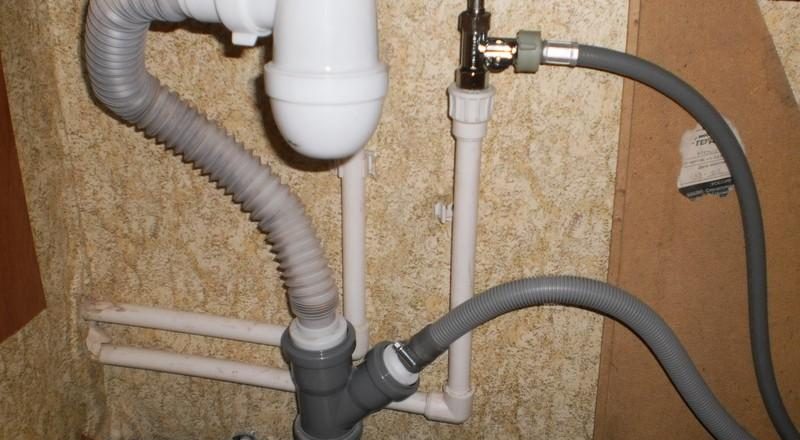 Как подключить стиральную машину к канализации самостоятельно: пошаговая инструкция