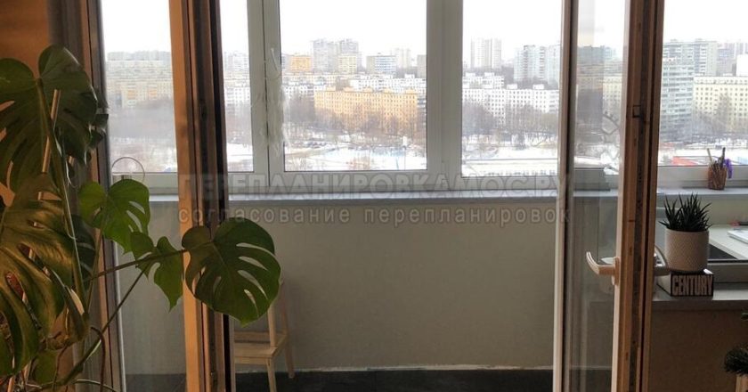 Остекление окна с дверью: преображение вашего дома