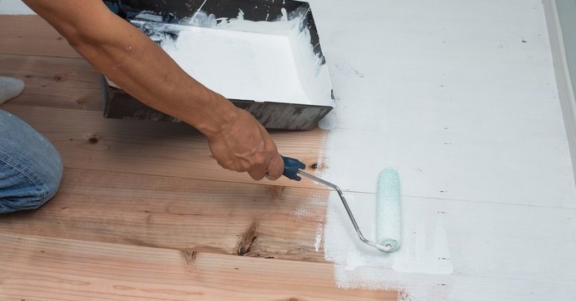 Покраска пола своими руками: подробное руководство